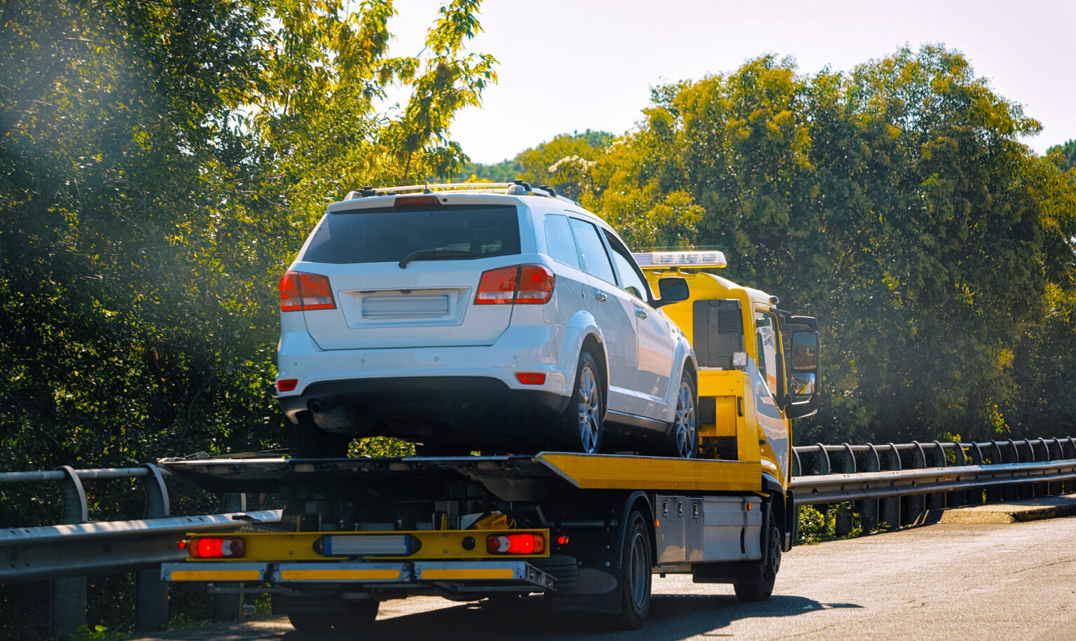 ¿Atendéis urgencias y asistencia en carretera 24 horas?